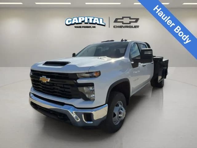 2026 Chevrolet Silverado 3500 Crew Cab - Flatbed