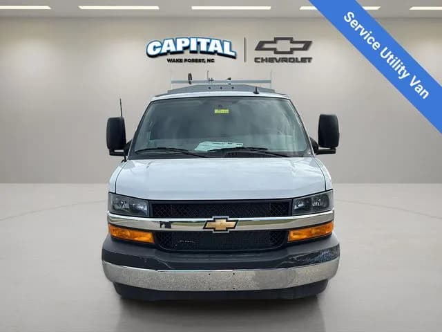2025 Chevrolet Express 3500 - Box