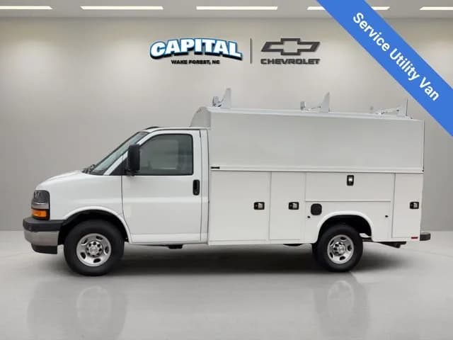 2025 Chevrolet Express 3500 - Box