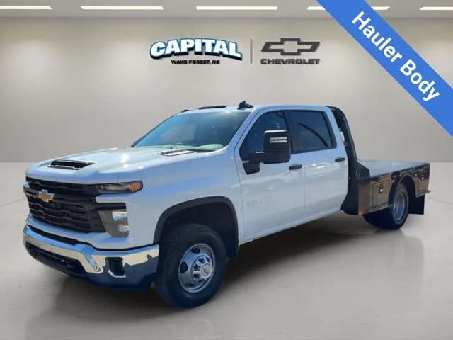 2026 Chevrolet Silverado 3500 Crew Cab - Flatbed