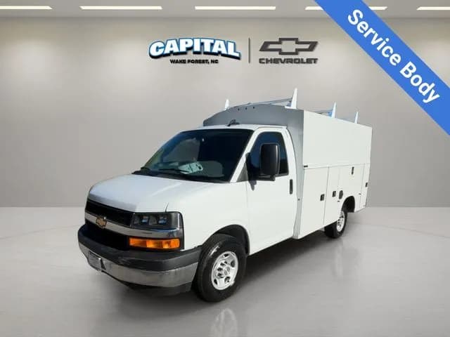 2025 Chevrolet Express 3500 - Box