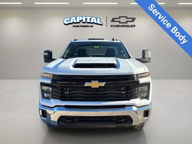 2026 Chevrolet Silverado 3500 - Service