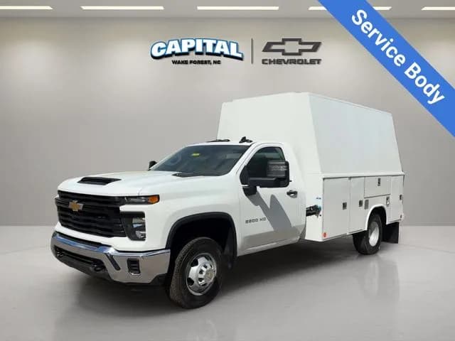 2026 Chevrolet Silverado 3500 - Service