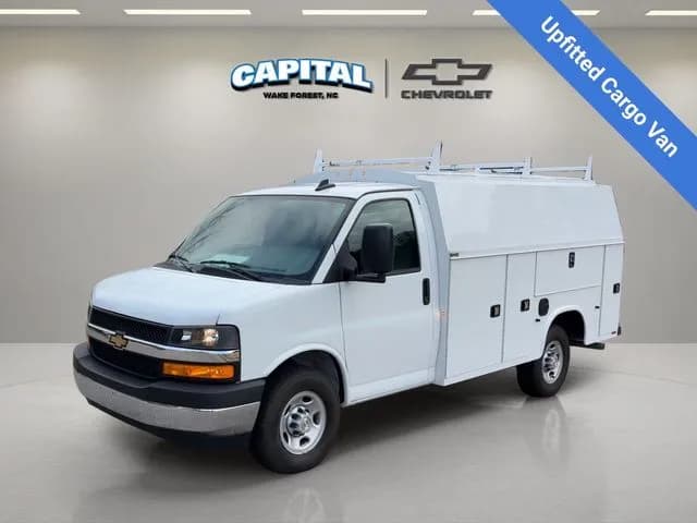 2025 Chevrolet Express 3500 - Box