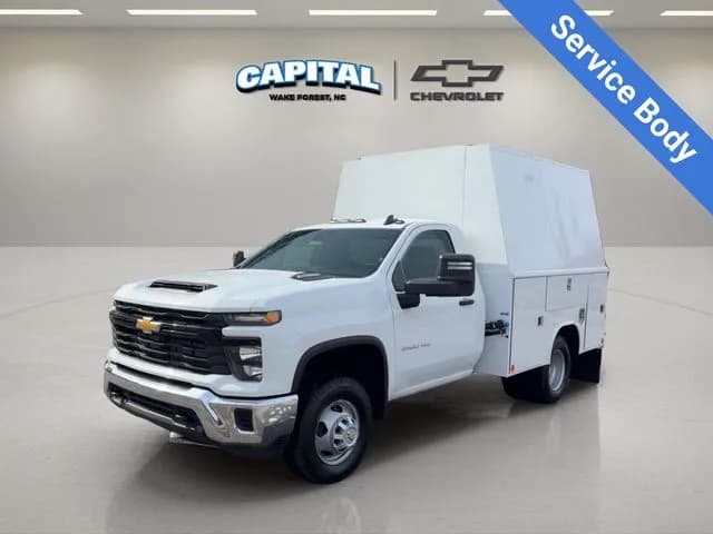 2025 Chevrolet Silverado 3500 - Service