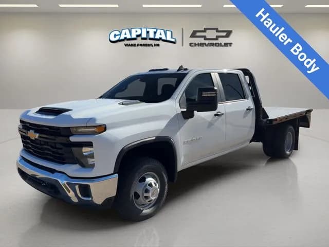 2026 Chevrolet Silverado 3500 Crew Cab - Flatbed