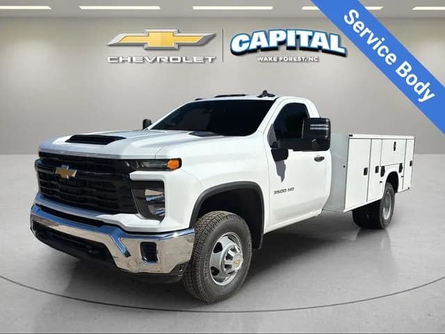 2026 Chevrolet Silverado 3500 - Service