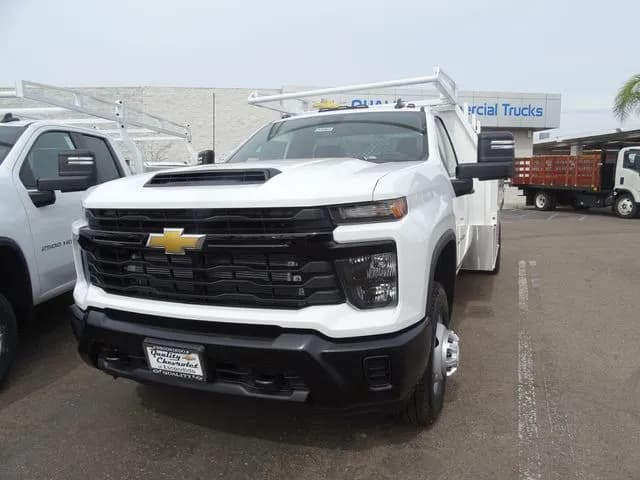 2026 Chevrolet Silverado 3500 - Service