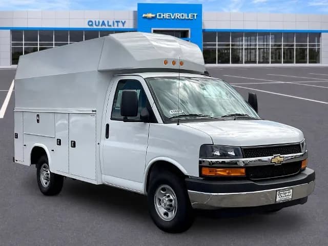 2025 Chevrolet Express 3500 - Box
