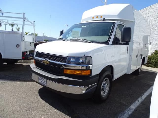 2025 Chevrolet Express 3500 - Box