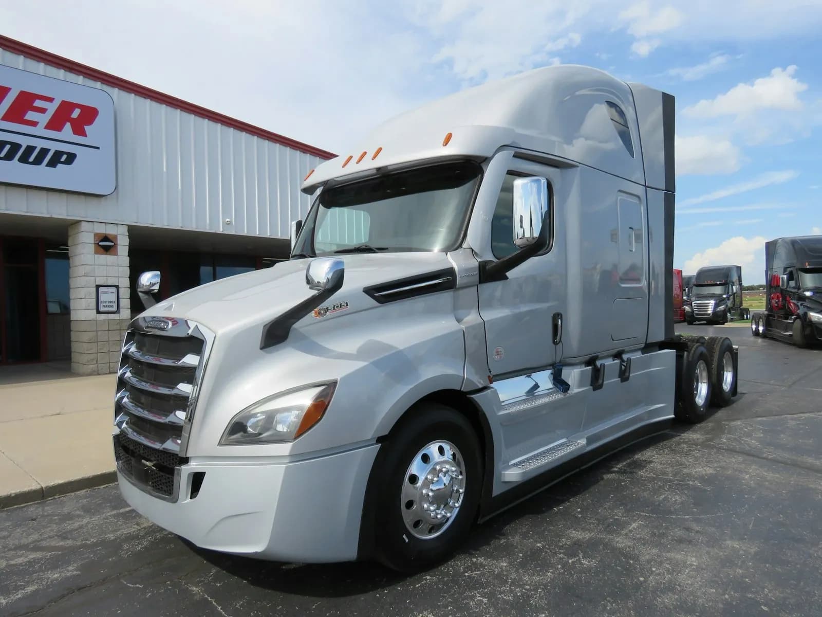 2024 Freightliner PT126SLP