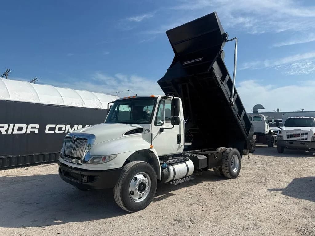 2015 International 4300 - Dump
