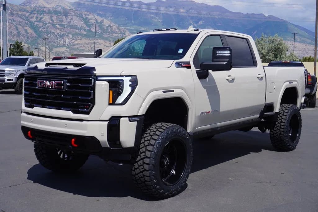 2026 GMC Sierra 3500HD AT4 HD - Pickup