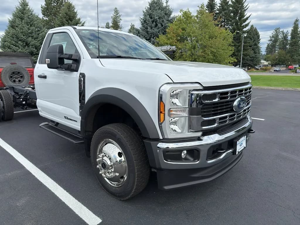 2025 Ford F-550 Chassis - Chassis