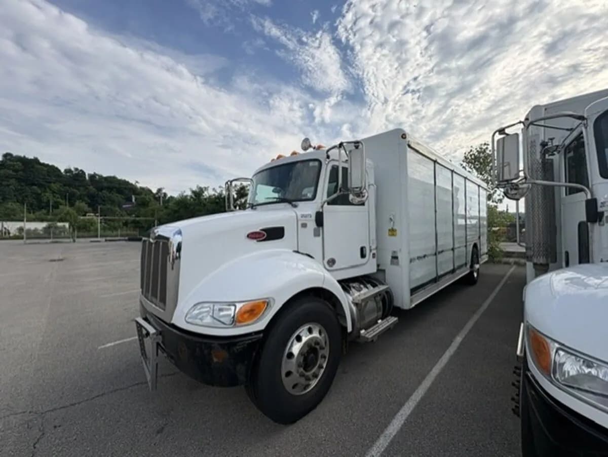 2019 Peterbilt 337