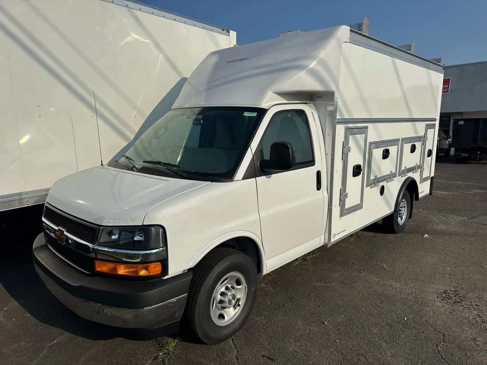 2026 Chevrolet Express 3500 - Box