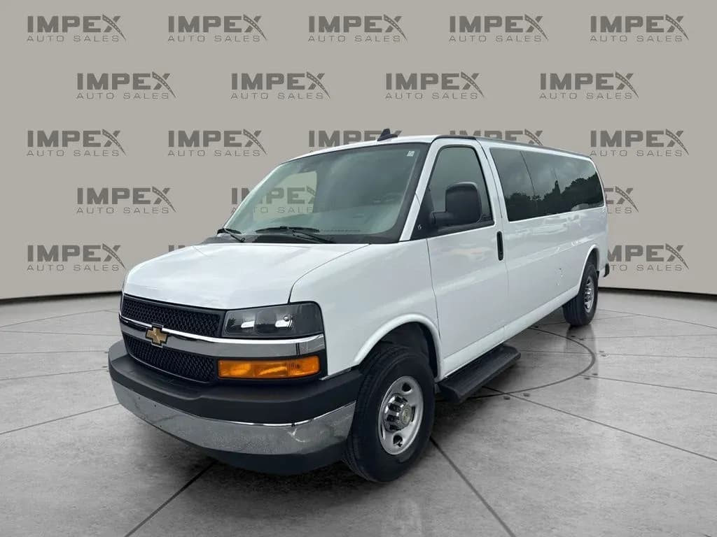 2025 Chevrolet Express 3500 - Vans