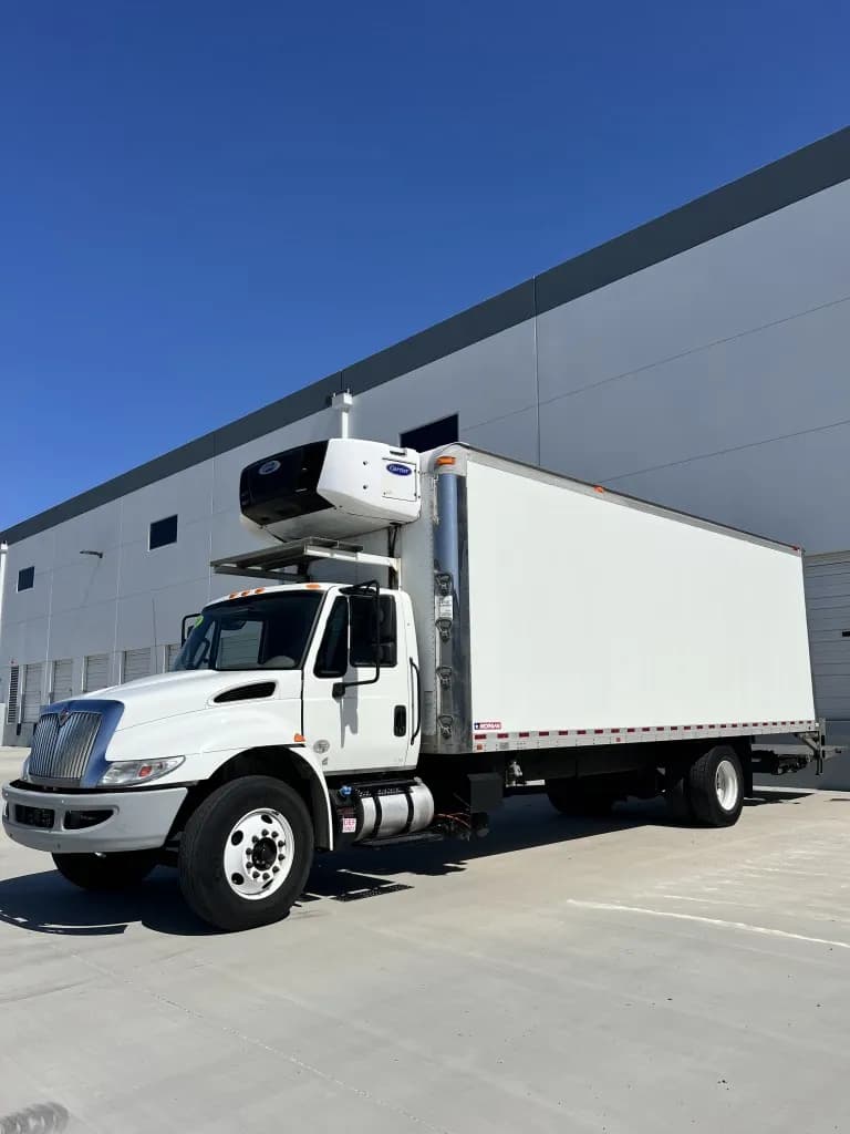 2018 International 4300 – 3514 – 26ft NON CDL