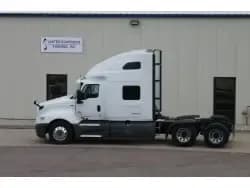 2019 International LT - Sleeper