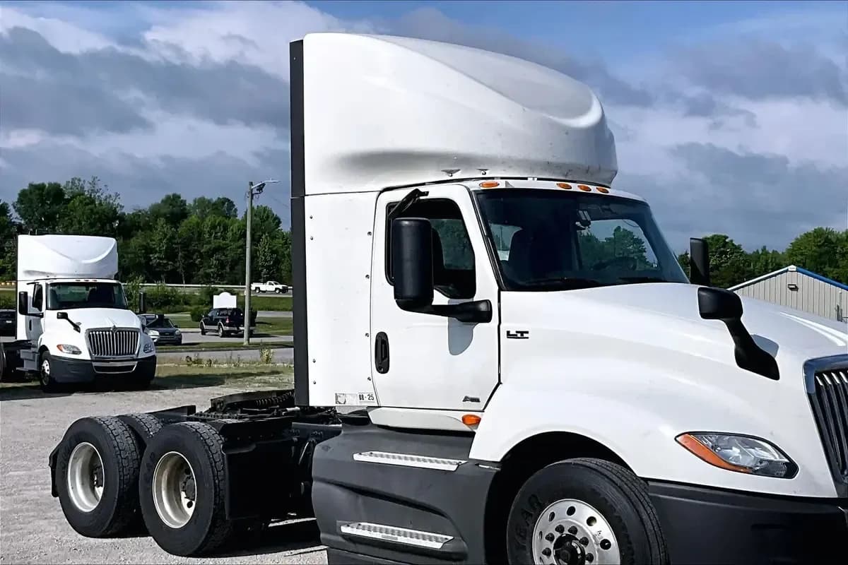 2021 International LT625