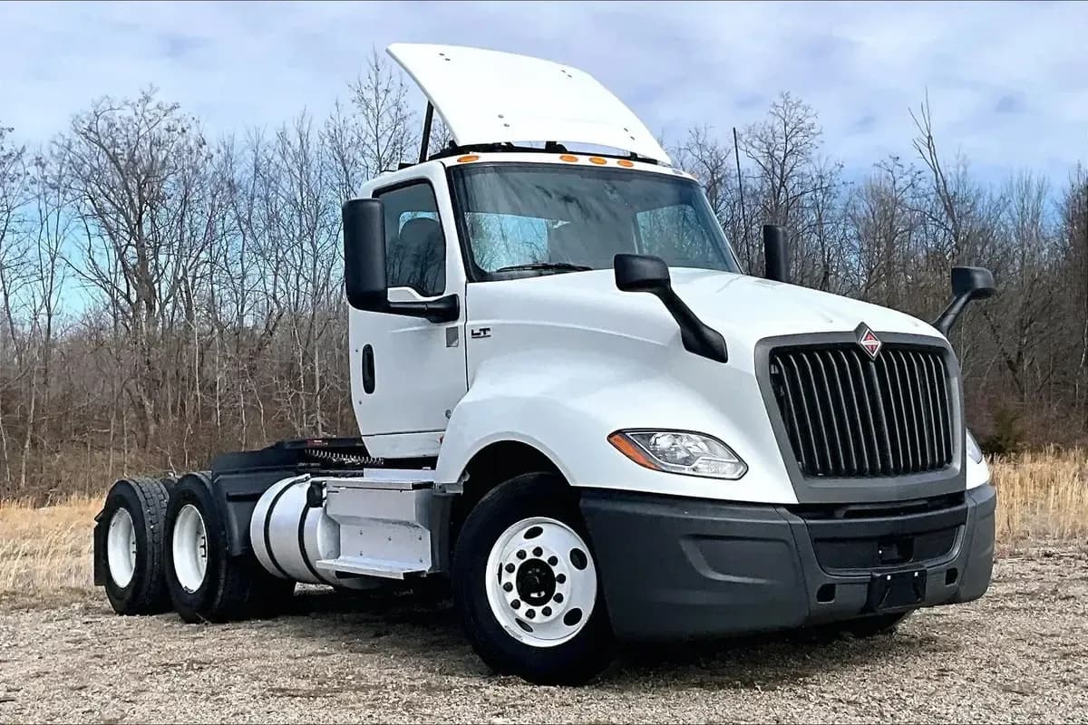2021 International LT625