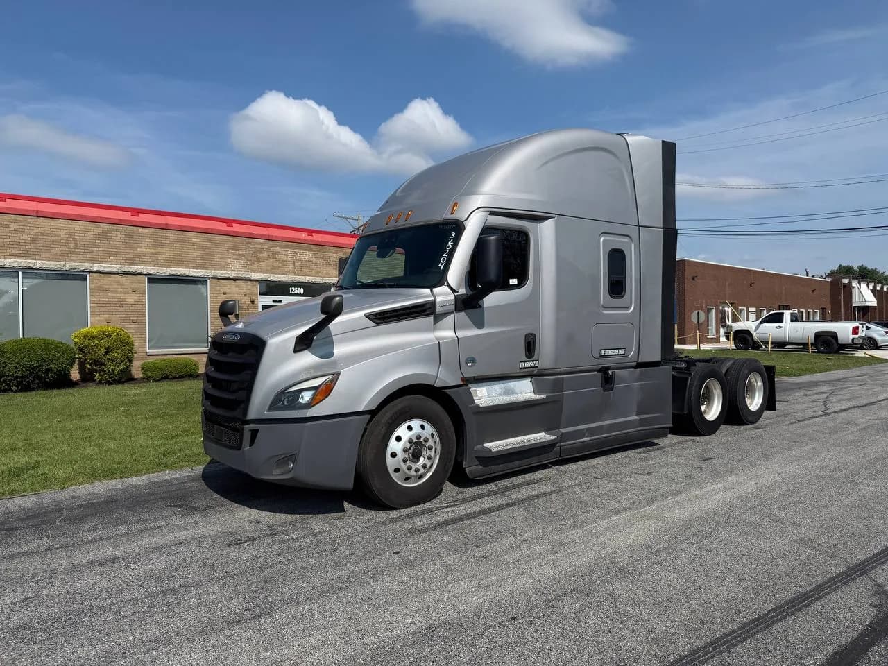 2022 Freightliner Cascadia - Sleeper
