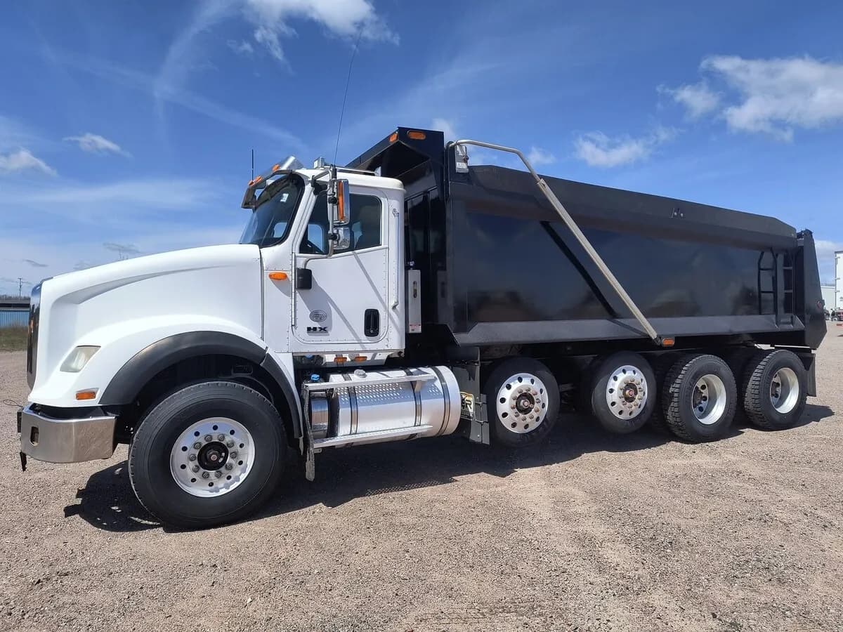 2018 International HX620