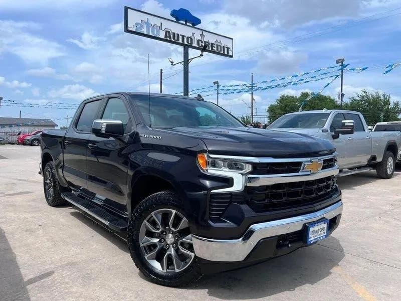 2024 Chevrolet Silverado 1500 LT Pickup 4D 5 3/4 ft - Pickup