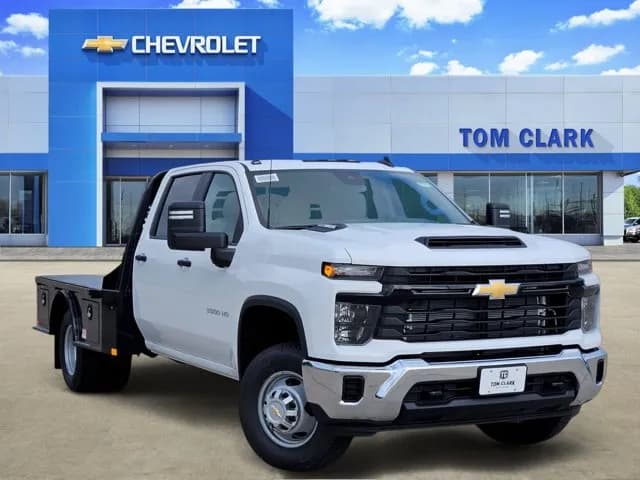 2026 Chevrolet Silverado 3500 Crew Cab - Flatbed