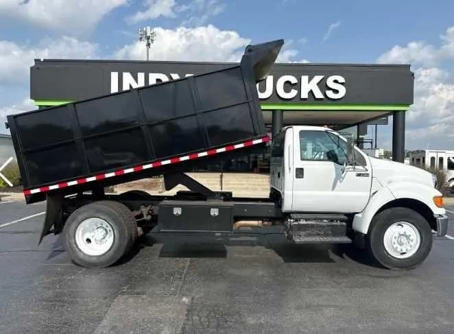 2013 Ford F-750 Super Duty - Dump