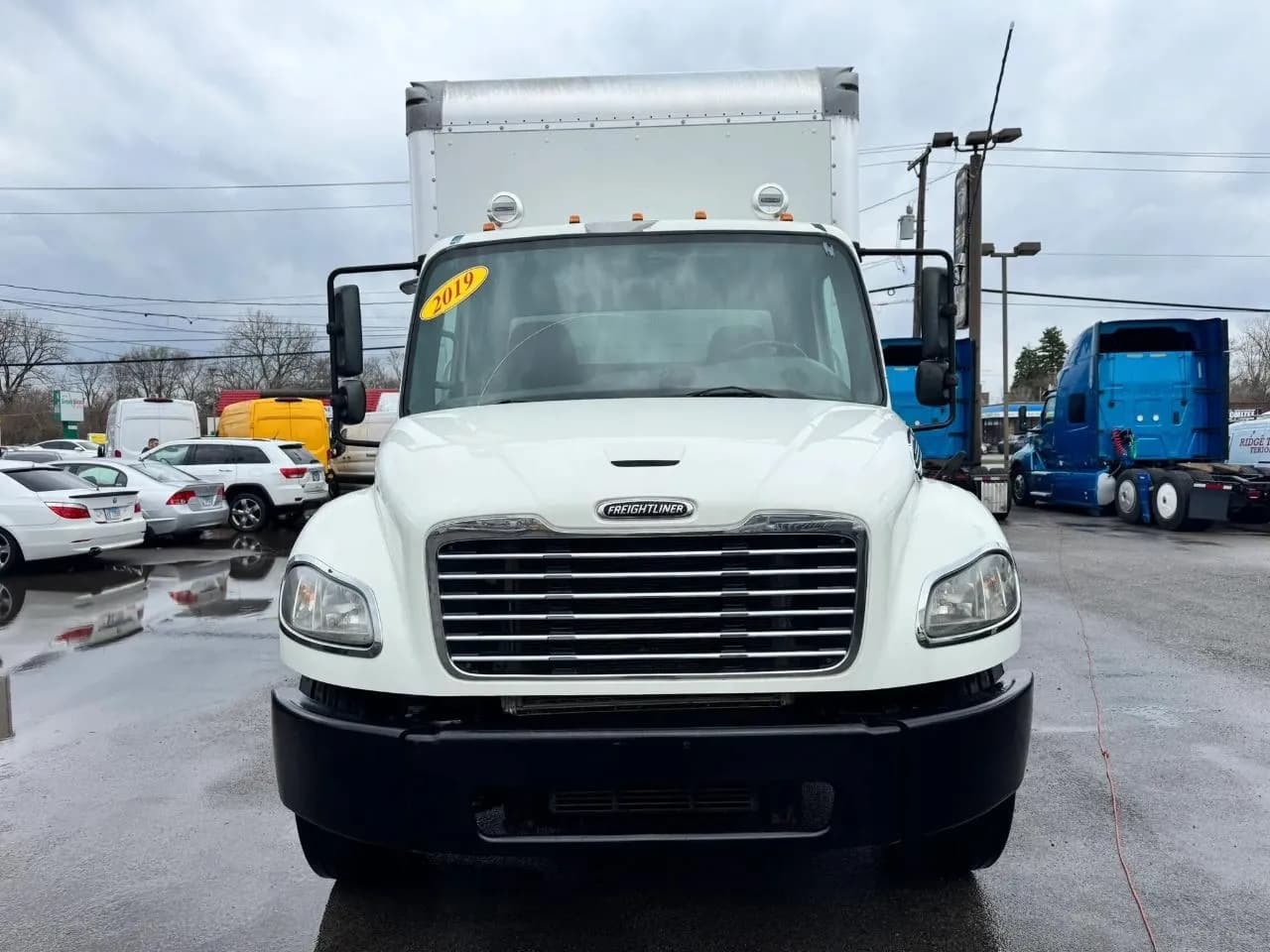 2019 Freightliner M2 106