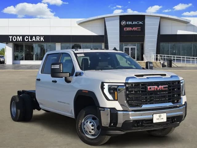 2026 GMC Sierra 3500 Crew Cab - Chassis