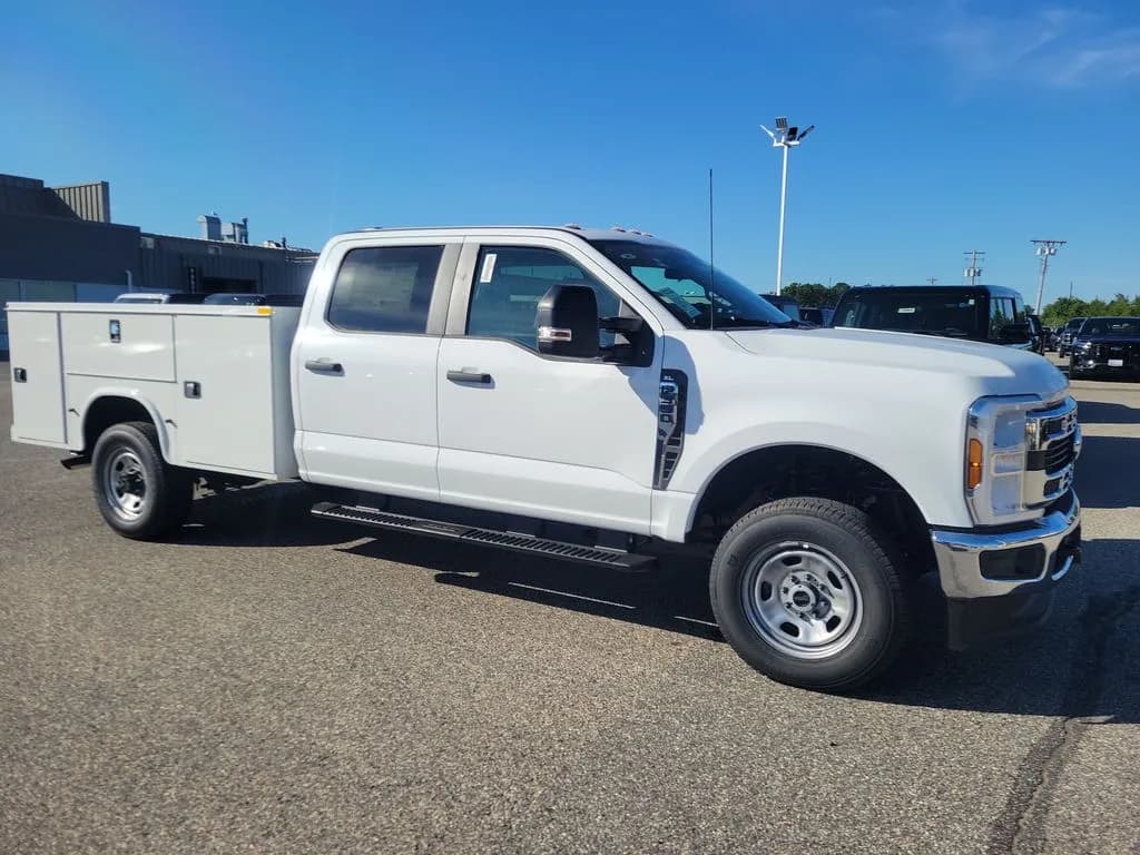 2026 Ford F-350 Crew Cab - Chassis