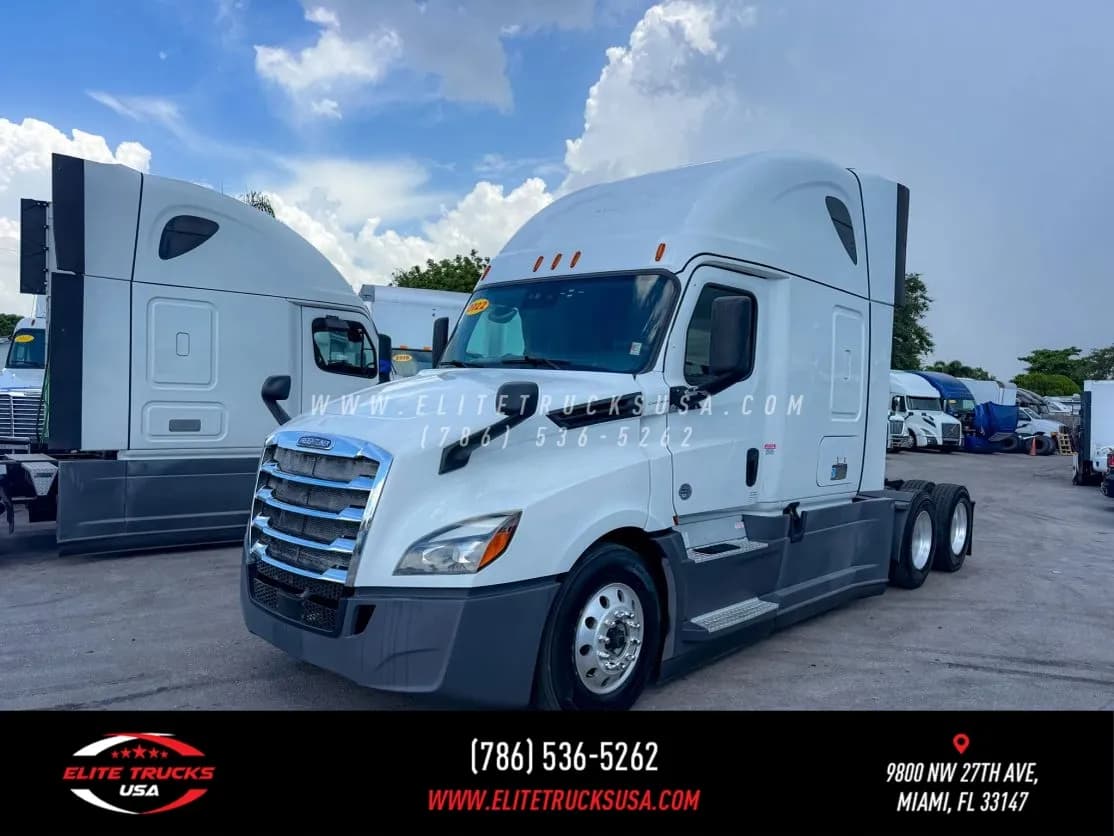 2022 Freightliner Cascadia - Sleeper