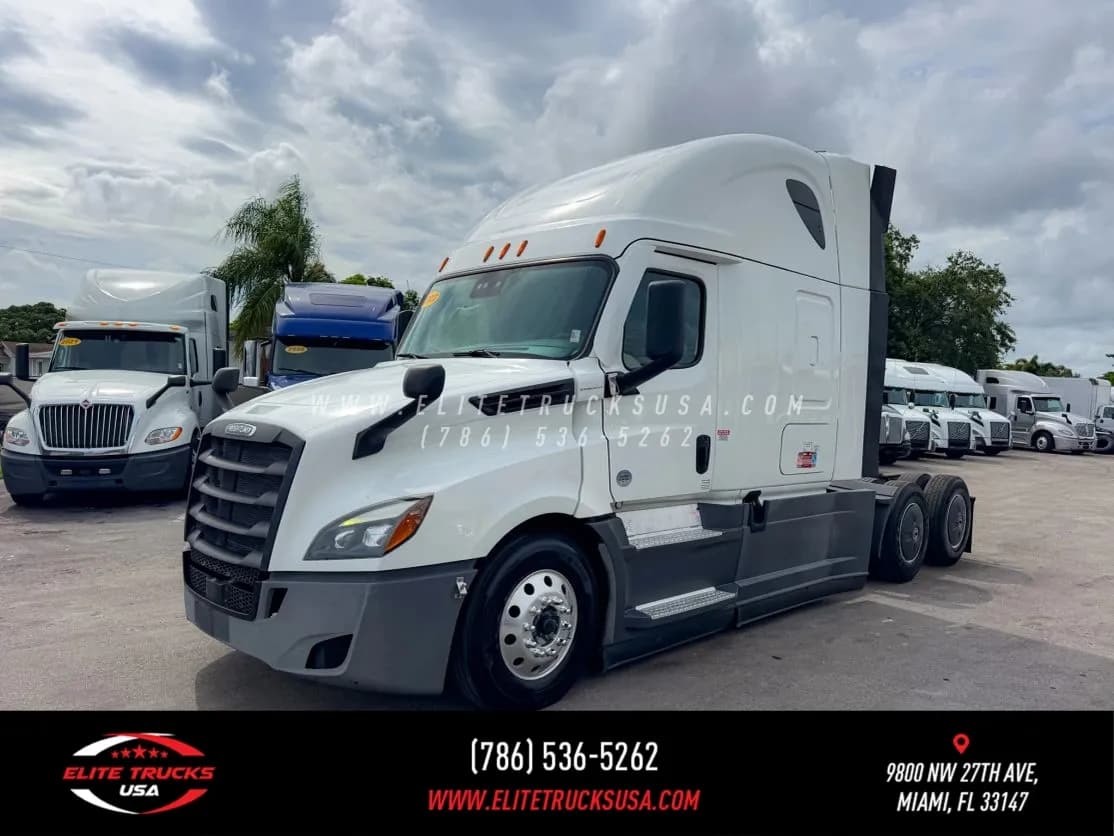 2022 Freightliner Cascadia - Sleeper