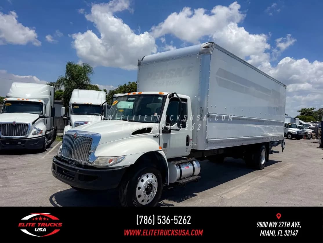 2020 International MV607 - Box