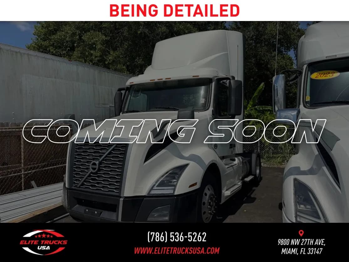 2019 Volvo Commercial VNL 300 - Day Cab