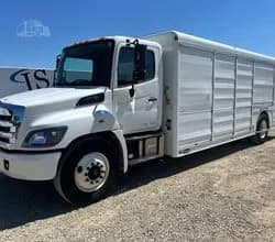 2023 HINO F650 XL SD - Beverage Trailers / Beverage Trucks