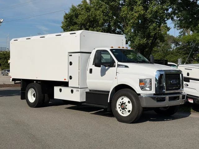 2027 Ford F-750 - Chassis