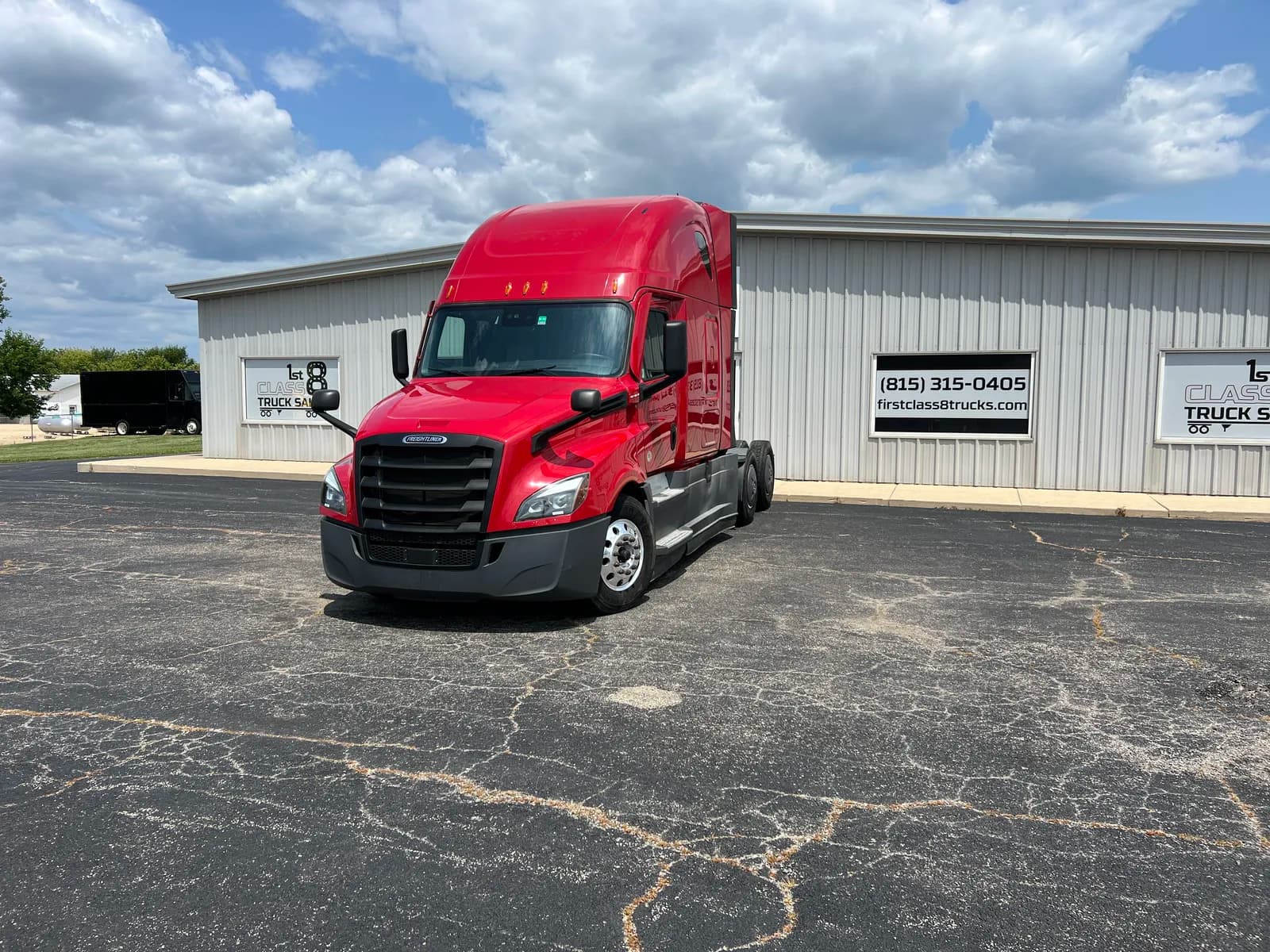 2022 Freightliner Cascadia - Sleeper