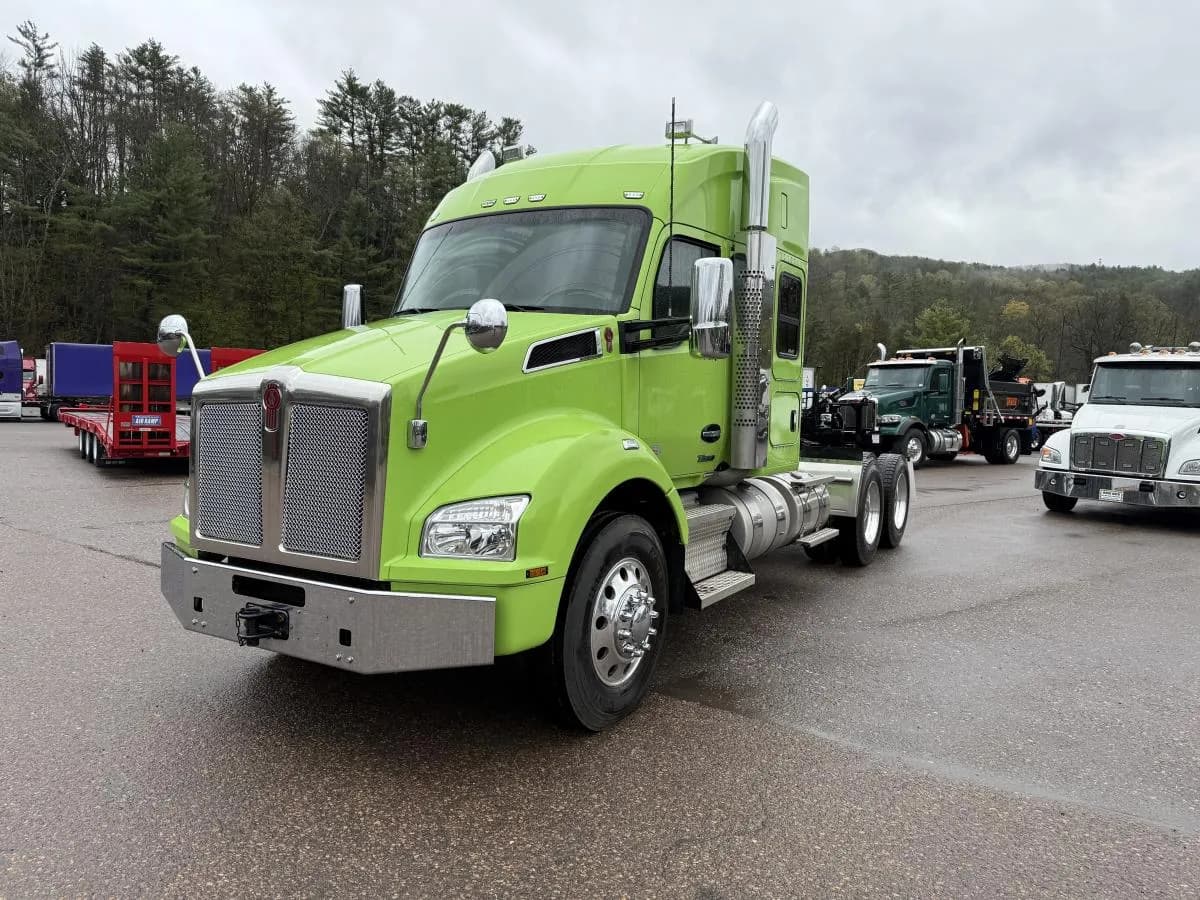 2022 T880 Sleeper - Sleeper