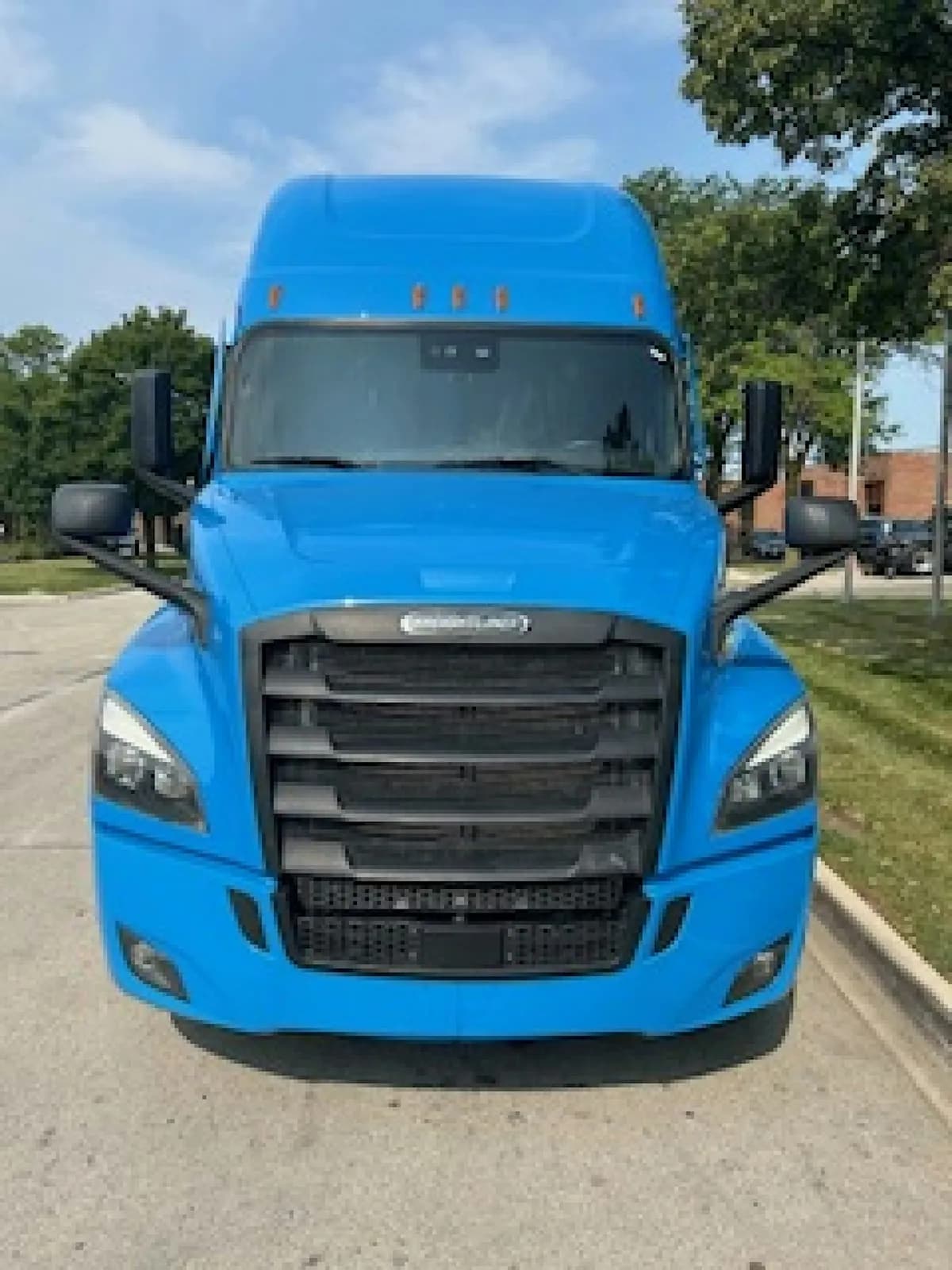 2025 Freightliner PT126SLP