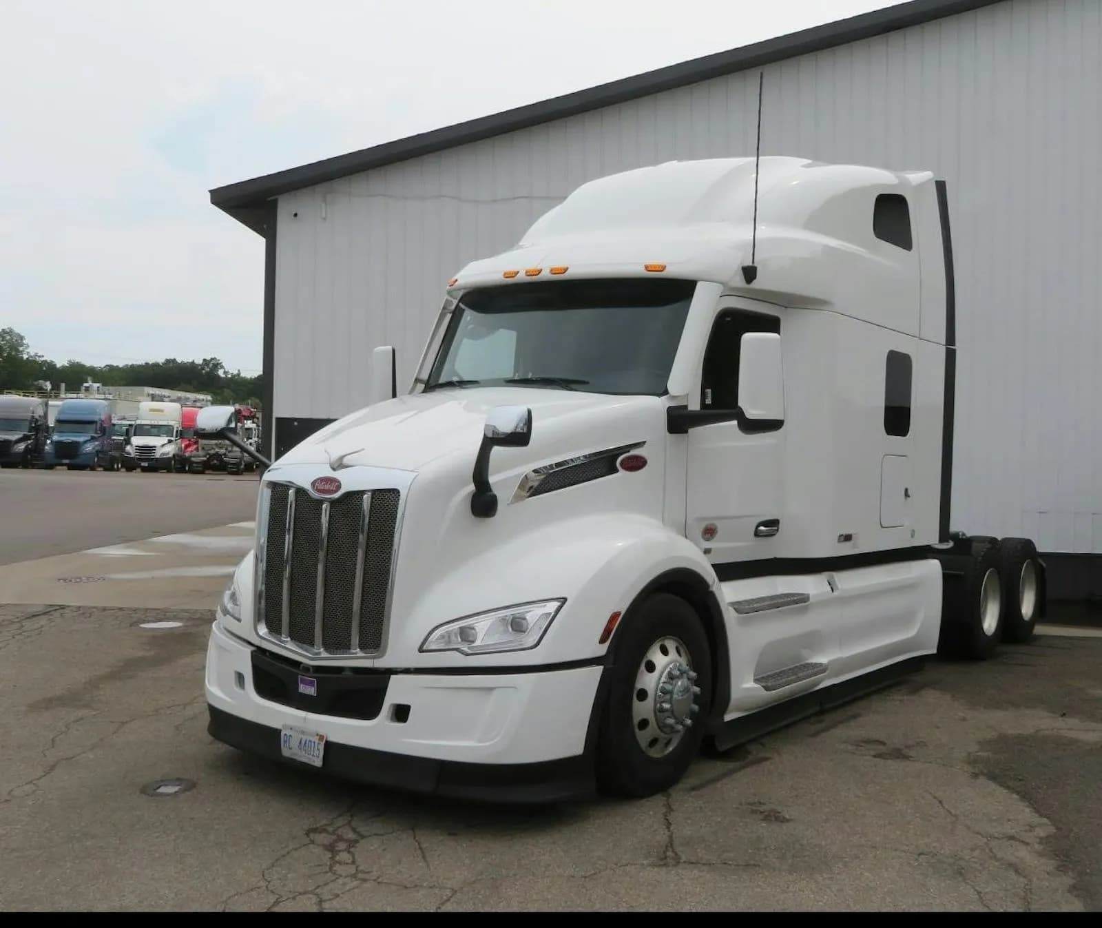 2025 Peterbilt 579 - Sleeper