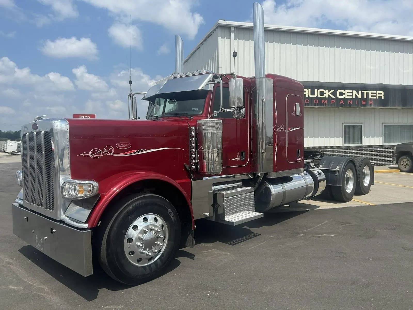 2024 Peterbilt 389