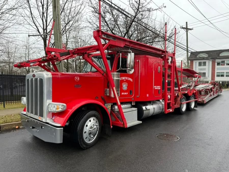 2015 Peterbilt 389 Car Carrier - Car Hauler Trucks