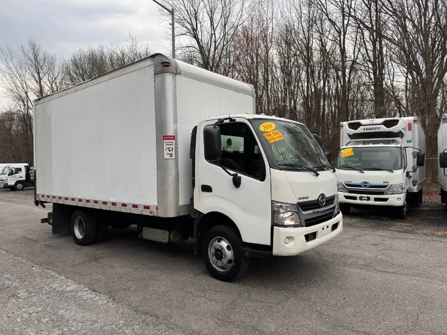 2016 Hino 155 - Box