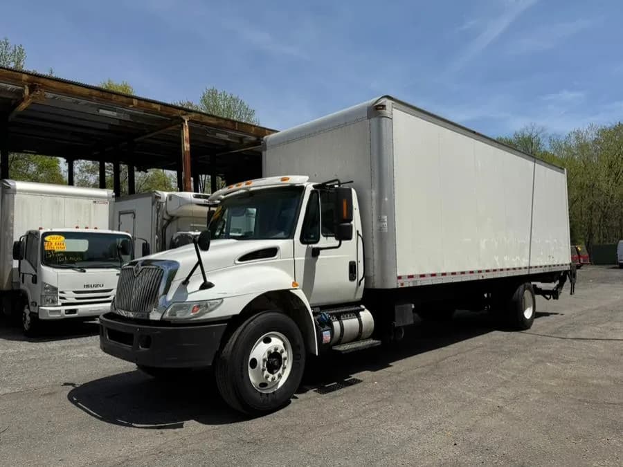 2017 International DuraStar 4300 - Box
