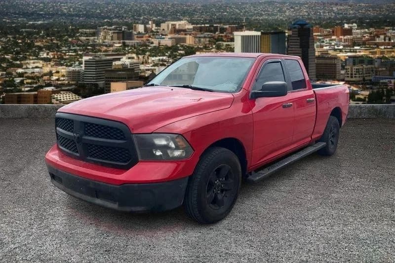 2017 Ram 1500 SLT - Box