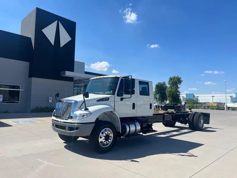 2019 International 4300 SBA - Pickup