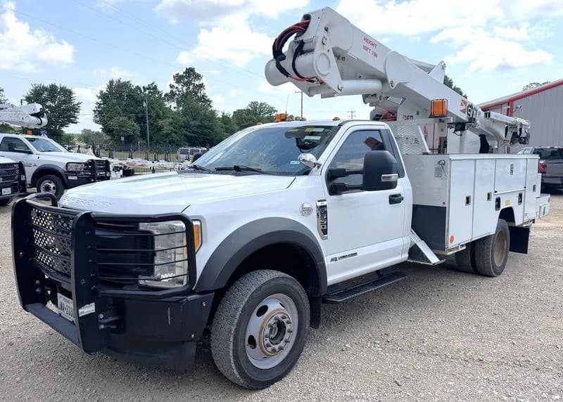 2017 Ford F550 - Bucket